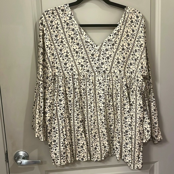 NWT Heyson Floral Top - Picture 2 of 2